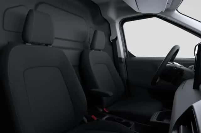 Ford E-Transit (2026) thumbnail 6