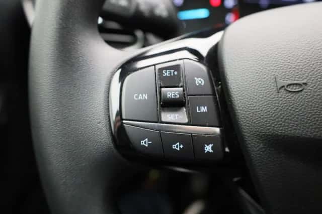 Ford Fiesta (2022) thumbnail 17