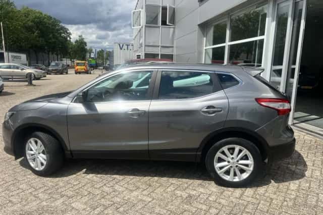 Nissan Qashqai (2015) thumbnail 2