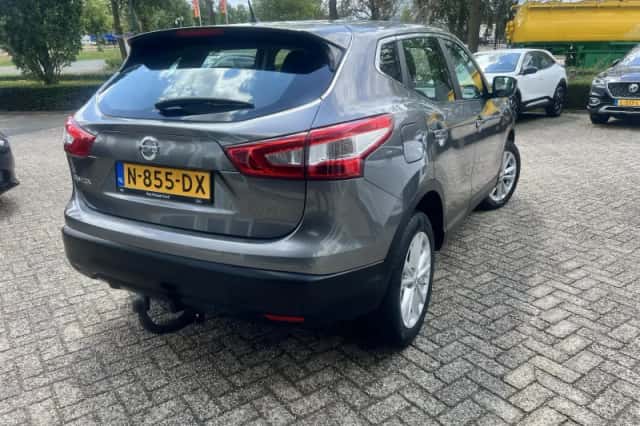 Nissan Qashqai (2015) thumbnail 5