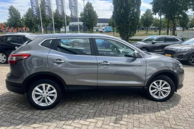 Nissan Qashqai (2015) thumbnail 6
