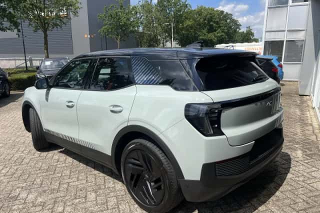 Ford Explorer (2026) thumbnail 3