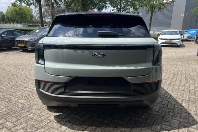 Ford Explorer (2026) thumbnail 4