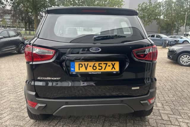 Ford EcoSport (2017) thumbnail 4
