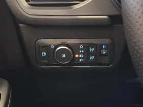 Ford Kuga thumbnail 25