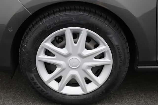 Ford Fiesta (2021) thumbnail 12