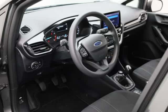 Ford Fiesta (2021) thumbnail 24