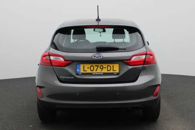 Ford Fiesta (2021) thumbnail 5