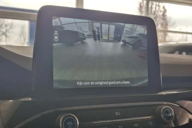 Ford Kuga (2022) thumbnail 18