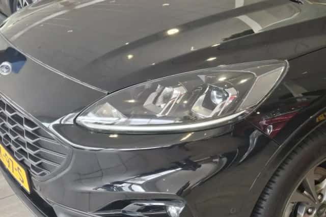 Ford Kuga (2022) thumbnail 6