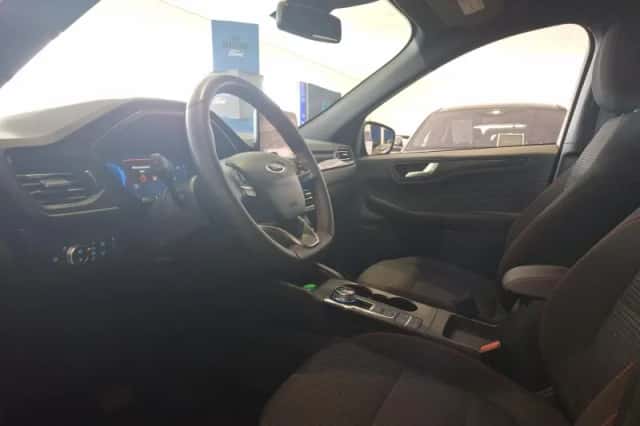Ford Kuga (2022) thumbnail 9