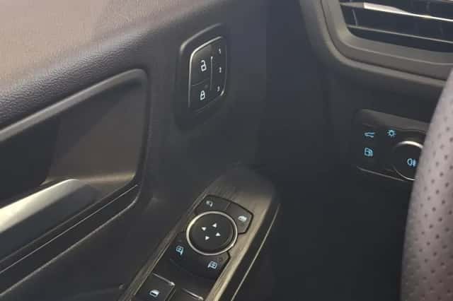 Ford Kuga (2025) thumbnail 19