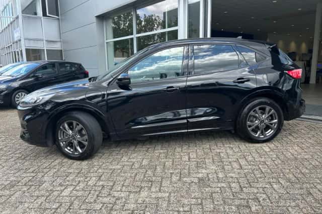 Ford Kuga (2021) thumbnail 2