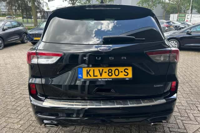 Ford Kuga (2021) thumbnail 4