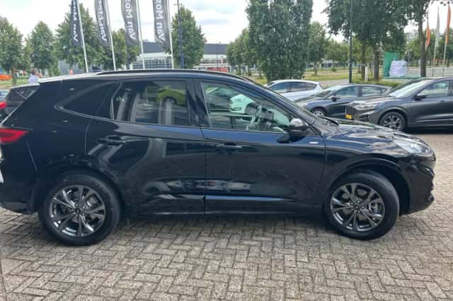 Ford Kuga (2021) thumbnail 6