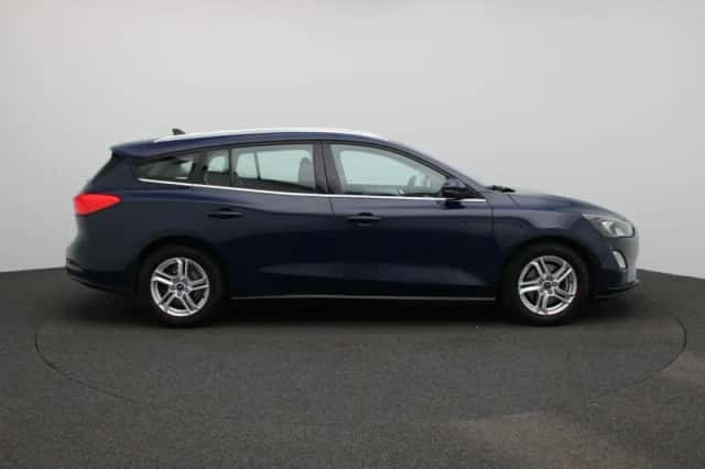Ford Focus (2021) thumbnail 6