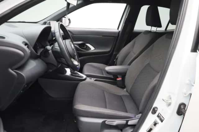 Toyota Yaris Cross (2022) thumbnail 11