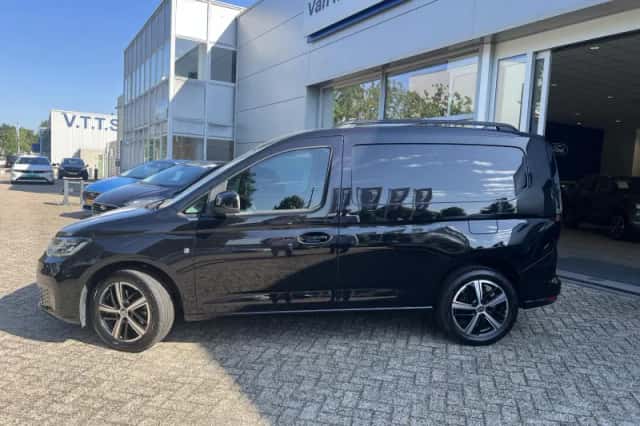 Volkswagen Caddy (2022) thumbnail 2