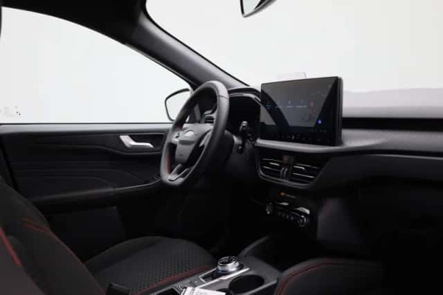 Ford Kuga (2025) thumbnail 31