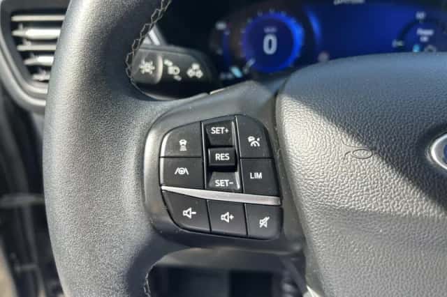 Ford Kuga (2021) thumbnail 12