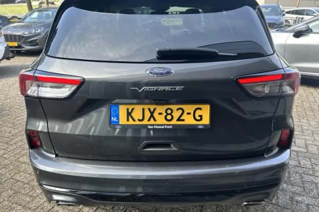 Ford Kuga (2021) thumbnail 4