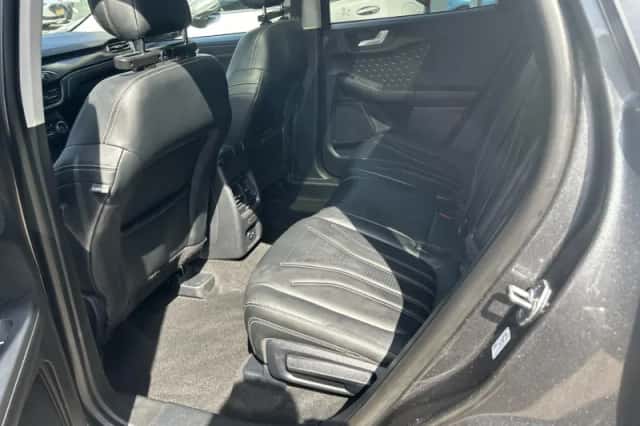 Ford Kuga (2021) thumbnail 9