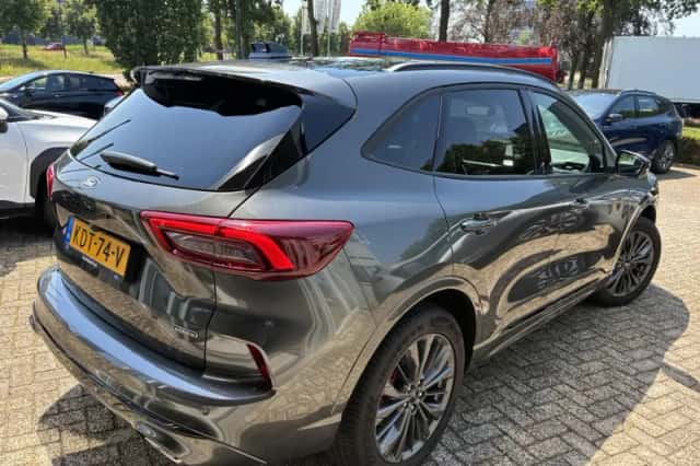 Ford Kuga (2026) thumbnail 5