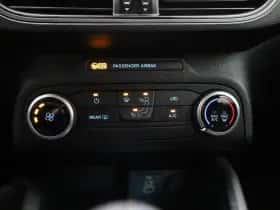 Ford Focus thumbnail 16
