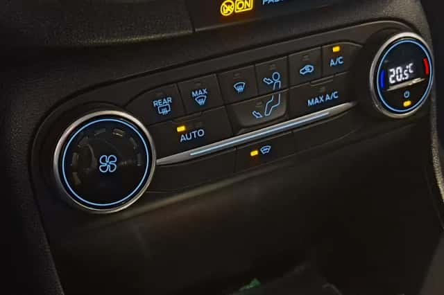 Ford Fiesta (2018) thumbnail 17