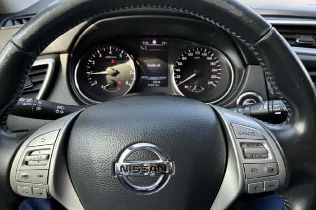 Nissan Qashqai (2015) thumbnail 10