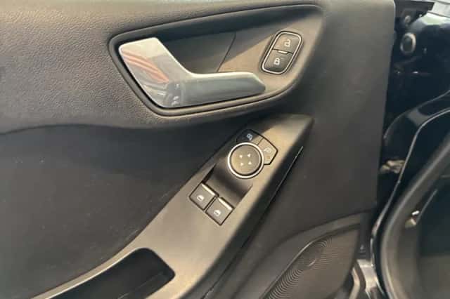 Ford Fiesta (2019) thumbnail 10