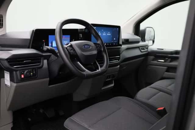 Ford Transit Custom (2024) thumbnail 28
