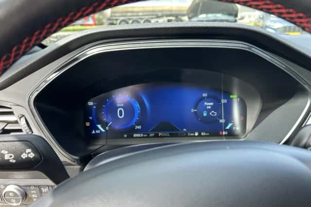 Ford Kuga (2022) thumbnail 14