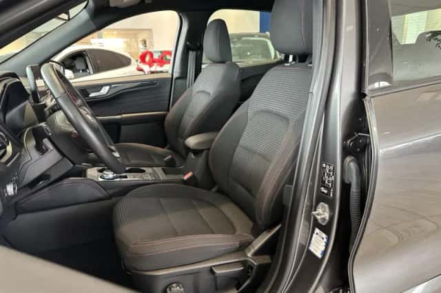 Ford Kuga (2021) thumbnail 12