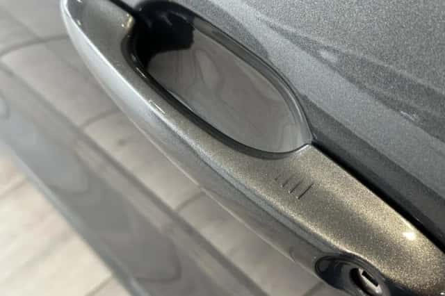 Ford Kuga (2021) thumbnail 8