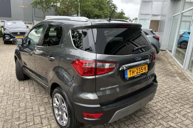 Ford EcoSport (2018) thumbnail 3