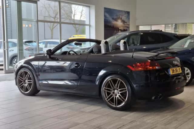 Audi TT (2009) thumbnail 16