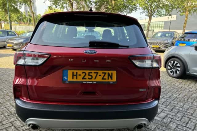 Ford Kuga (2020) thumbnail 5