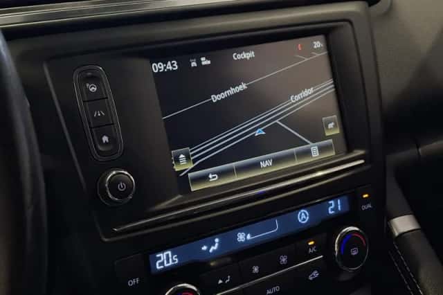 Renault Kadjar (2016) thumbnail 16