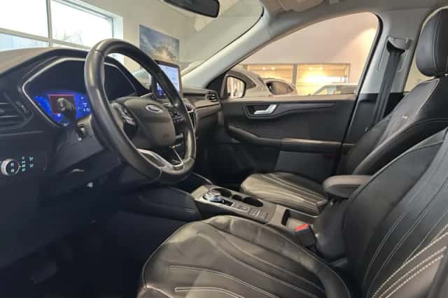 Ford Kuga (2021) thumbnail 11