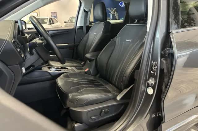 Ford Kuga (2021) thumbnail 12
