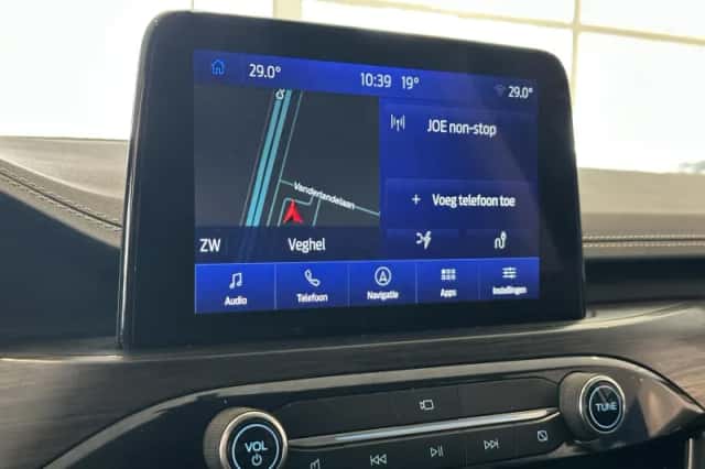 Ford Kuga (2021) thumbnail 17