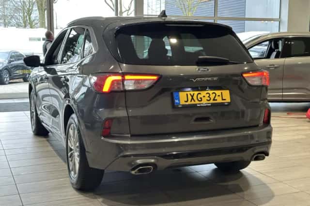Ford Kuga (2021) thumbnail 4