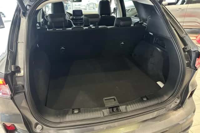 Ford Kuga (2021) thumbnail 36