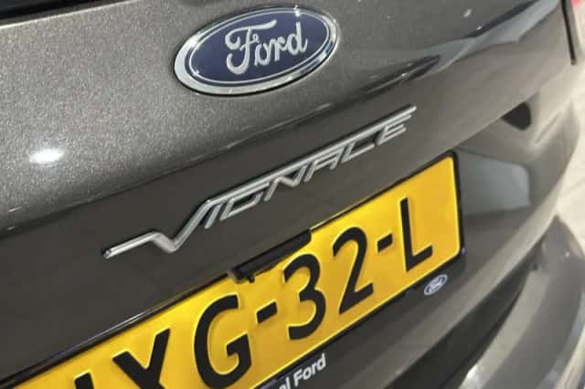 Ford Kuga (2021) thumbnail 6