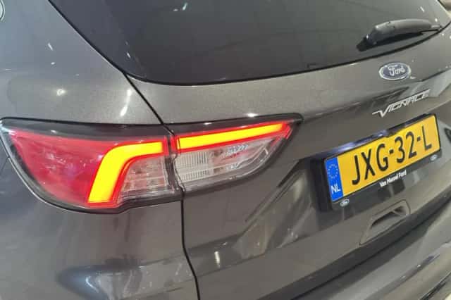 Ford Kuga (2021) thumbnail 7