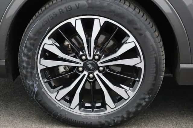 Ford Kuga (2022) thumbnail 14