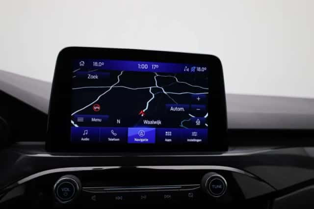 Ford Kuga (2022) thumbnail 25