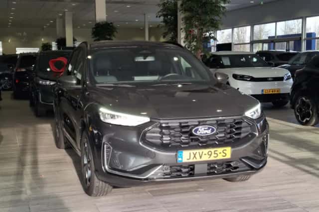 Ford Kuga (2025) thumbnail 2