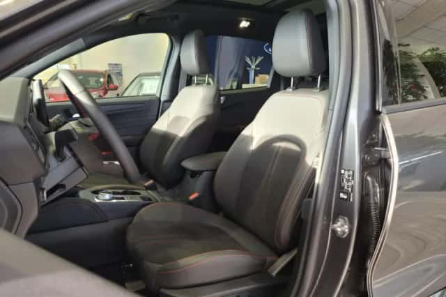 Ford Kuga (2025) thumbnail 12